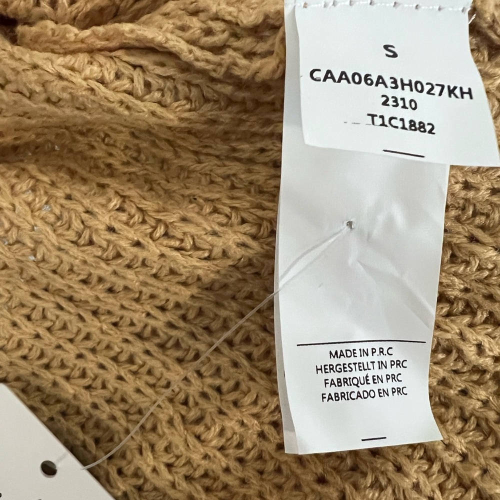 Women's Colorblock Sweater - Picture 5 of 5